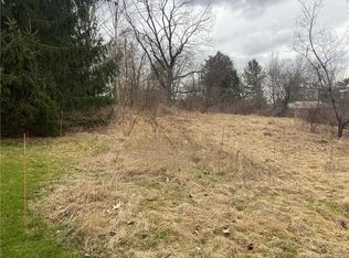 3 Deer Run Dr, Seymour, CT 06483