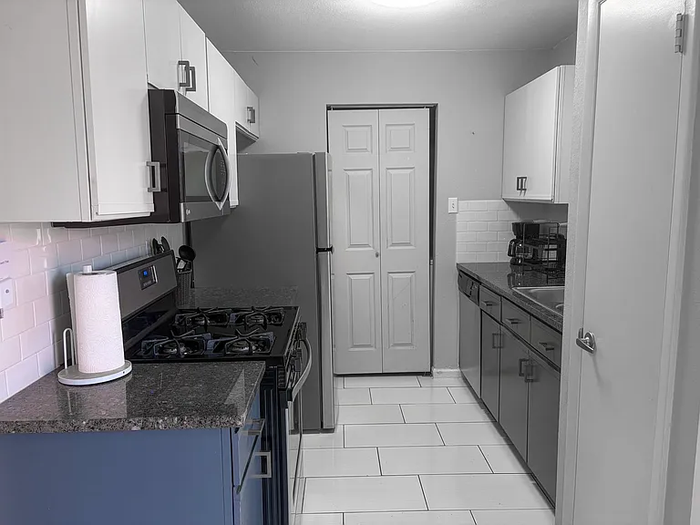 1009 Markham Ln #A — Photo 7