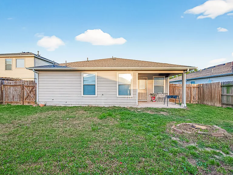 2731 Roaring Oaks Ln — Photo 37