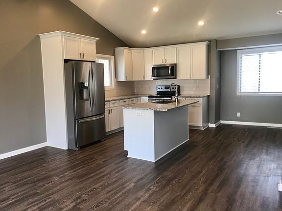2nd image of 1337 S 162nd Ave