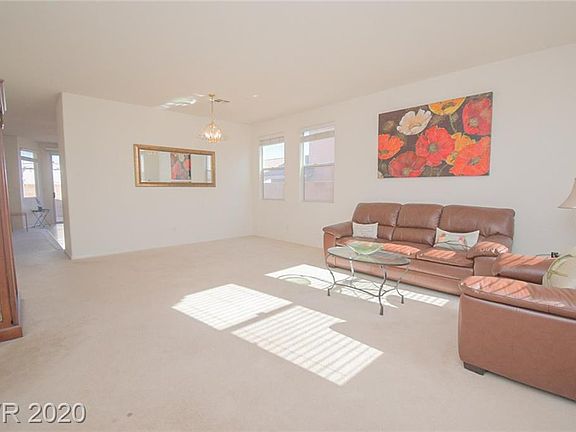 3rd image of 226 Du Fort Ave