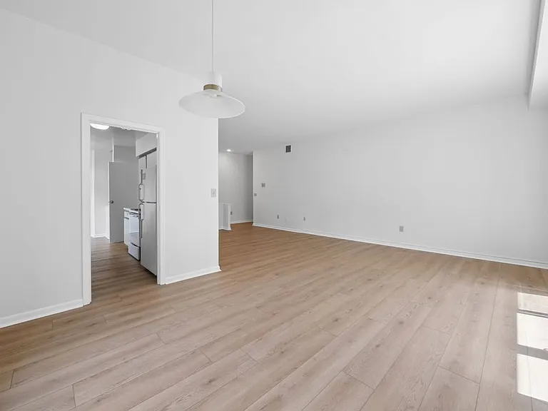2332 Dana Ave — Photo 7