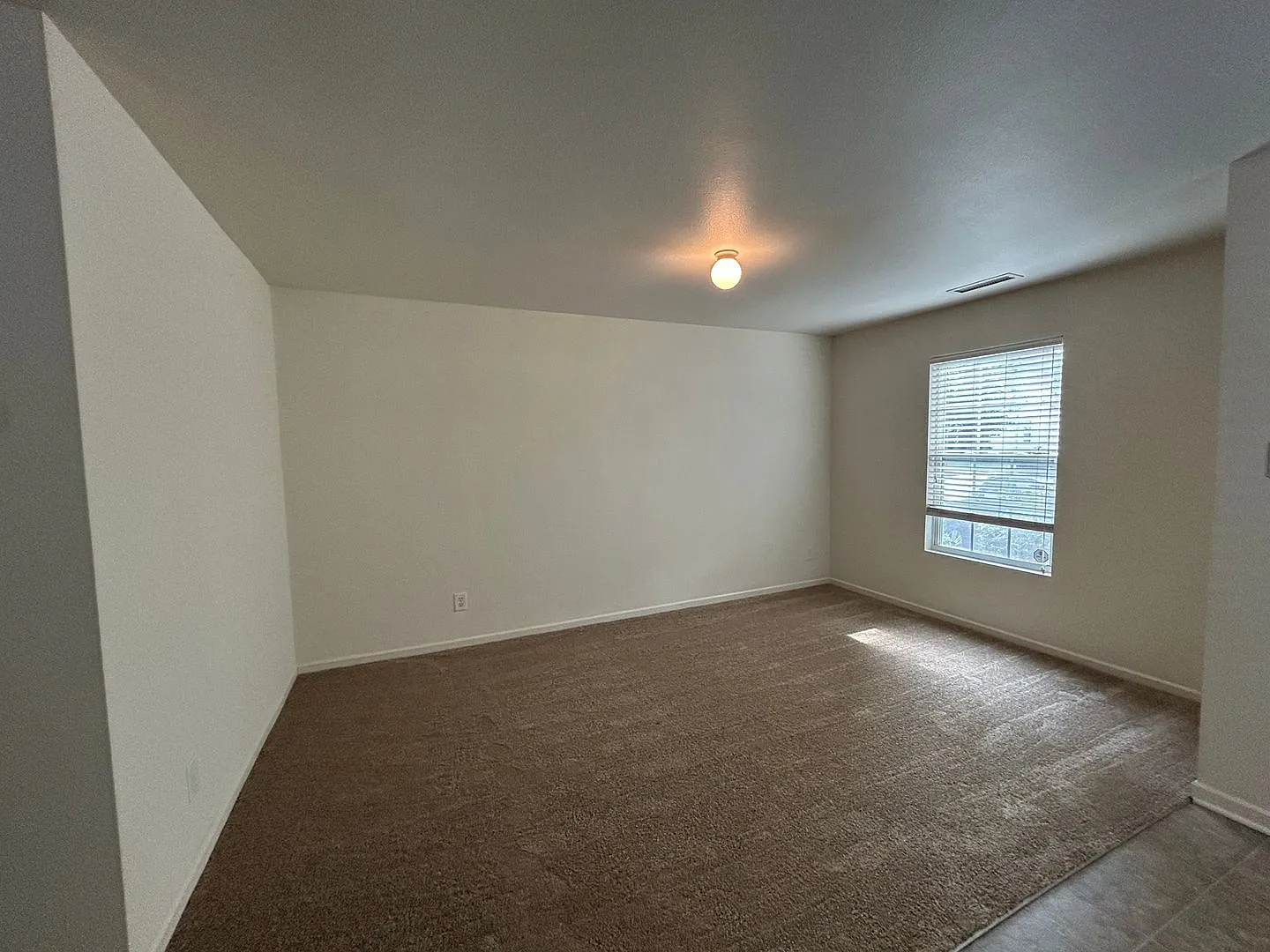 CH103-3015 Meadow Knoll Drive — Photo 2