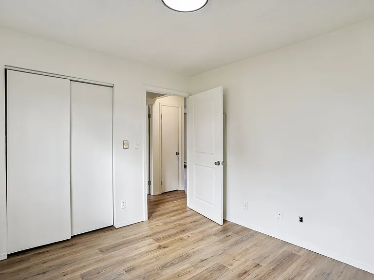 2402 High View Ct — Photo 9