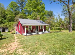 3631 Poplar Camp Rd, Hillsville, VA 24343