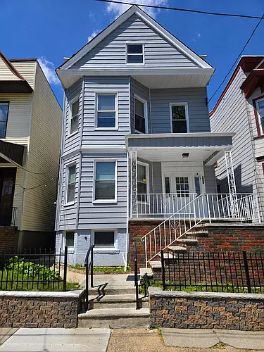 189 Clerk St #1 Photo 1