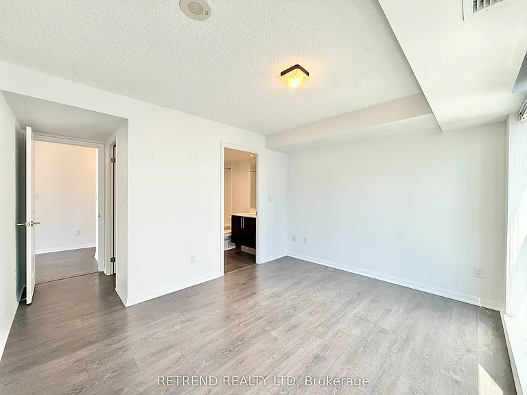 400 Adelaide St E #2204 — Photo 25