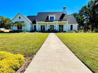 140 Risley Rd, Arnaudville, LA 70512