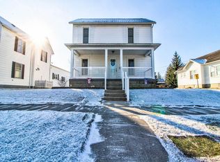 605 W Mechanic St, Wapakoneta, OH 45895