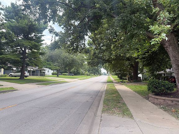 4th image of 12802 Grandview Rd