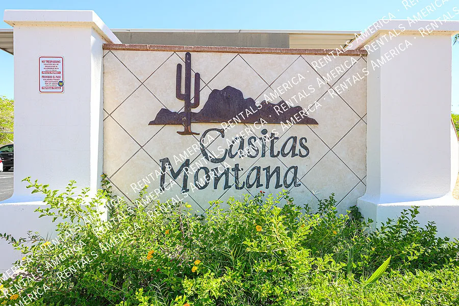 Bright and Spacious 2 bed 2 bath condo with Vaulted Ceilings! — Photo 2