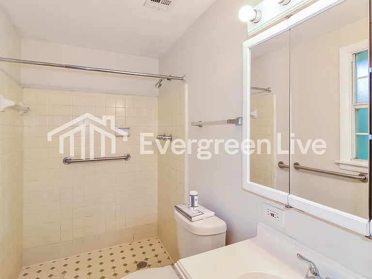 3660 Robert E Lee Dr — Photo 9