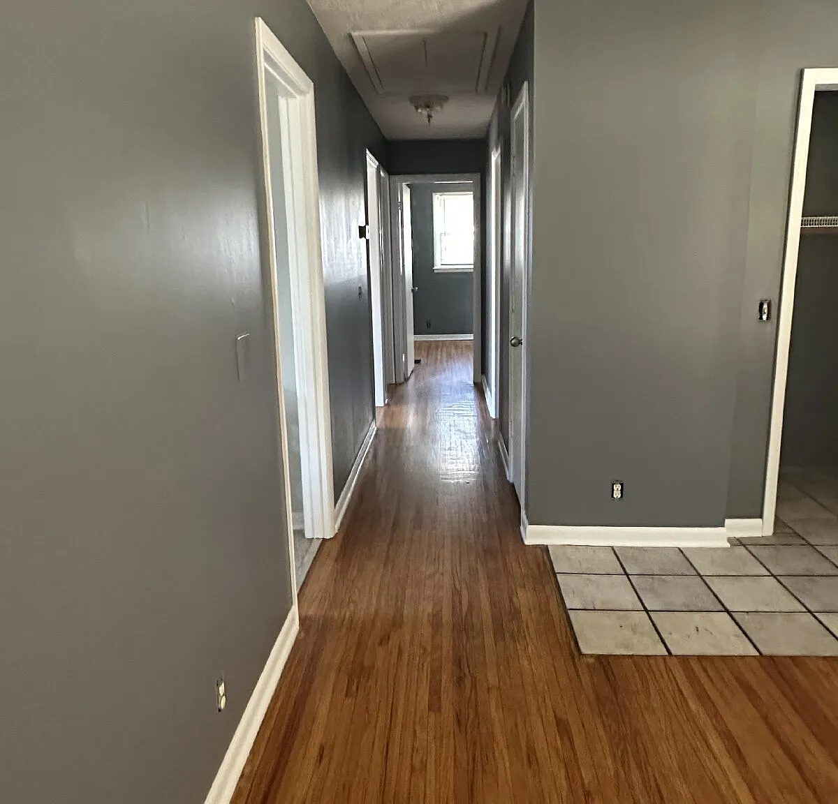 3 bed, 1.0 bath, 1350 sqft, $1,295 — Photo 3