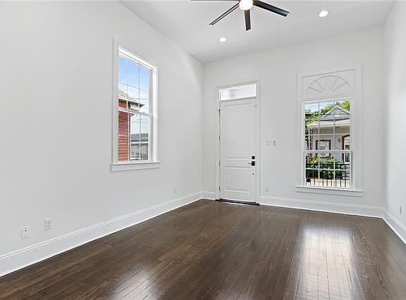 5th image of 1836 Painters St