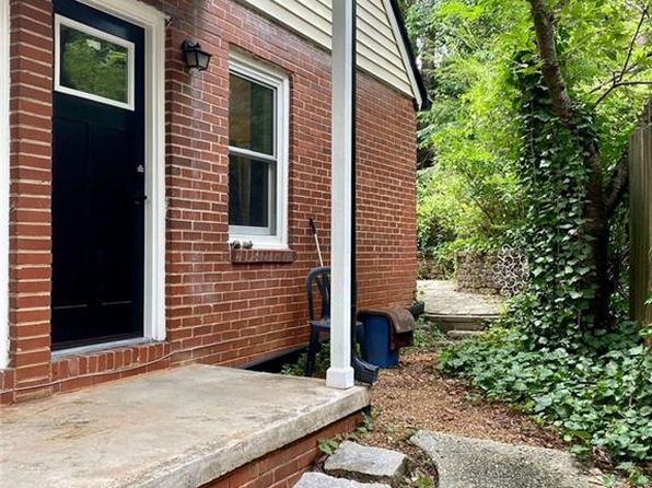 487 Lakeshore Dr NE #2