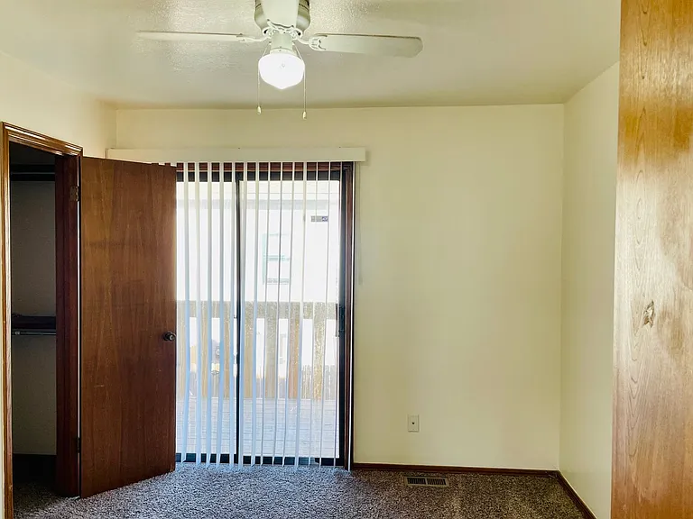1901 E Lindsey St — Photo 77