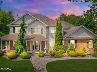 4 Mallard Ln, Ocean, NJ 07712