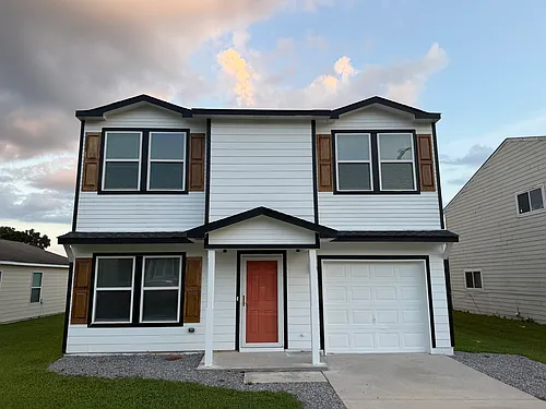 226 Dormont Dr NE Photo 1