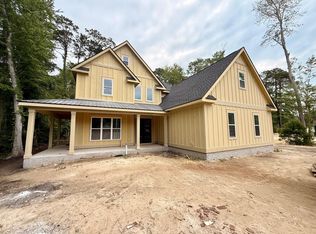 1120 Crooked Oak Dr, Pawleys Island, SC 29585