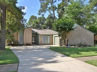 14810 Forest Lodge Dr, Houston, TX 77070