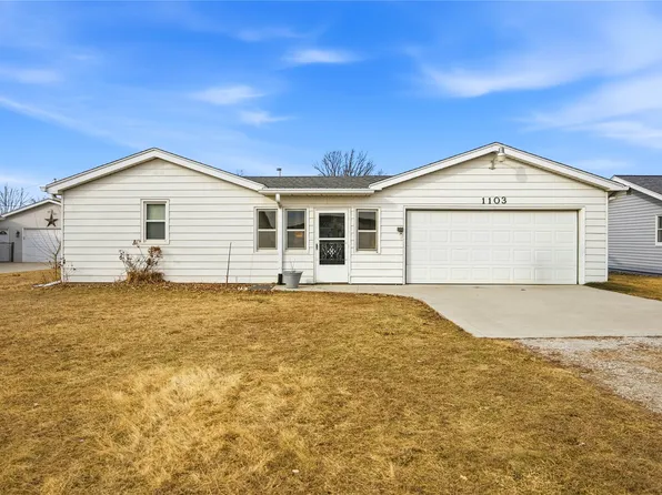 1103 S 1st St, Sheldahl, IA 50243