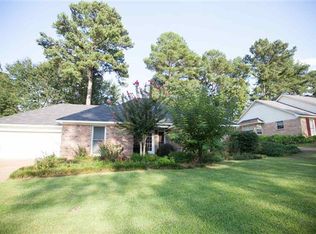 112 Ridgecrest Dr, Ridgeland, MS 39157