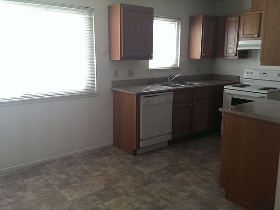 2nd image of 1036 Anna St