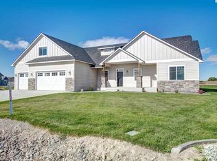 10304 S Harper Mae Ct, Kennewick, WA 99338