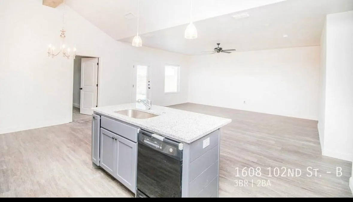 3 bed, 1487 sqft, $1,500 — Photo 4