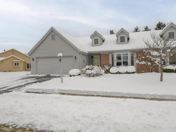 W180N9890 Riversbend CIRCLE WEST West, Germantown, WI 53022