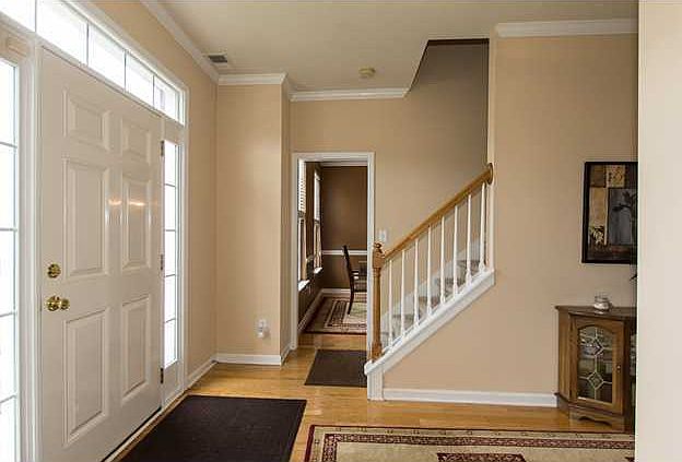 2nd image of 9212 Moreto Cir