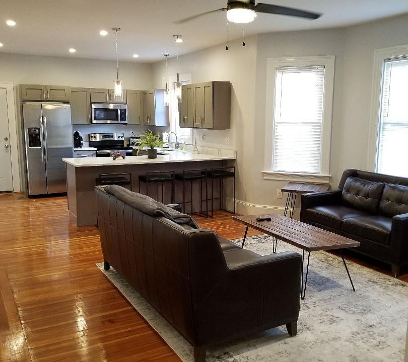 1st image of 89 Carrington Ave #2