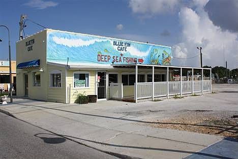 5th image of 210 Dodecanese Blvd