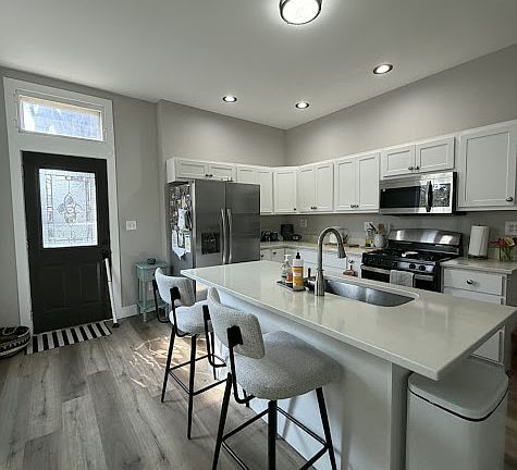 4th image of 44 Butler St