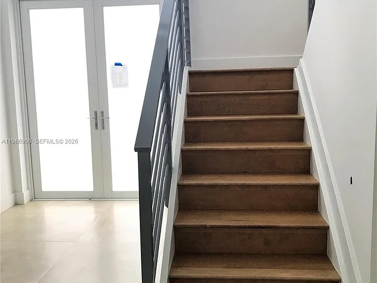 10055 NW 75th St — Photo 18