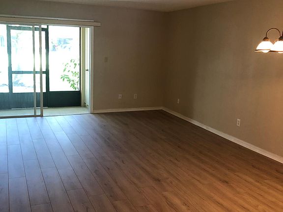 2nd image of 4944 Tangerine Ave