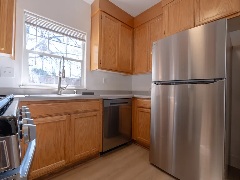 1215 Hidden Creek Pl #B — Photo 5