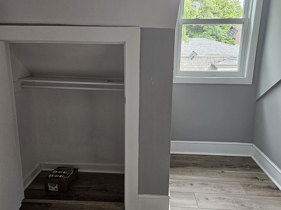 4th image of 14 Hillside St #10452828