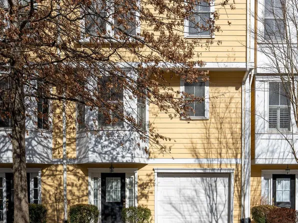 104 Melbourne Park #D, Charlottesville, VA 22901