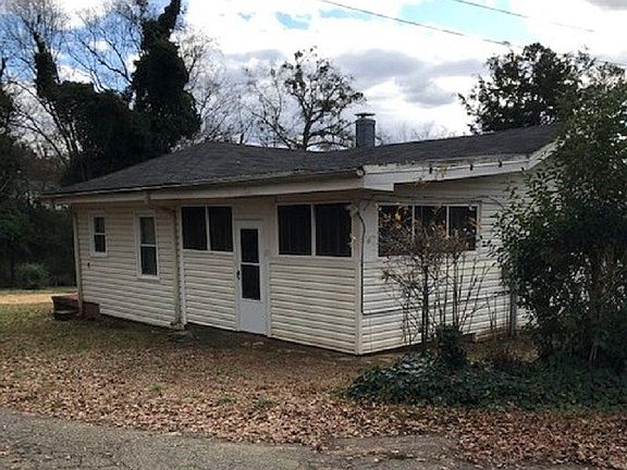 2nd image of 101 Sedgefield St