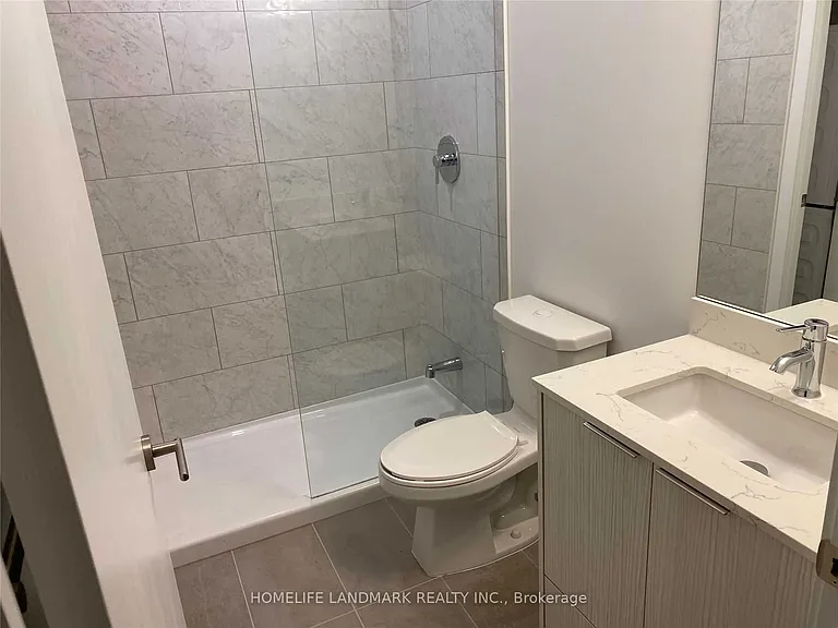 36 Manor Rd E #312 — Photo 9
