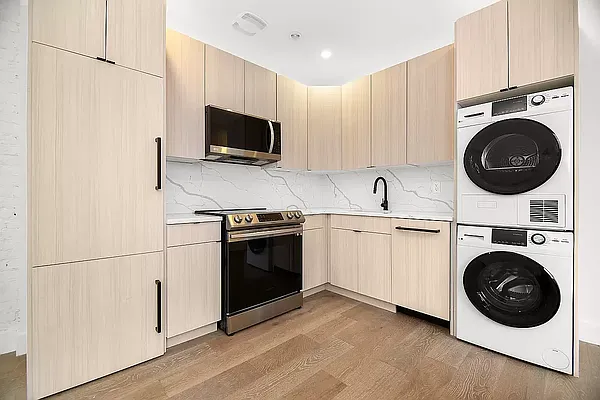 Rented by REAL New York | media 4