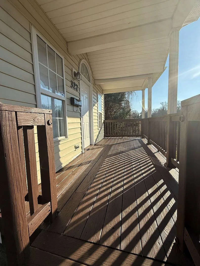 Bungalow Tiny Home - 1/2 Off First Month's Rent — Photo 1