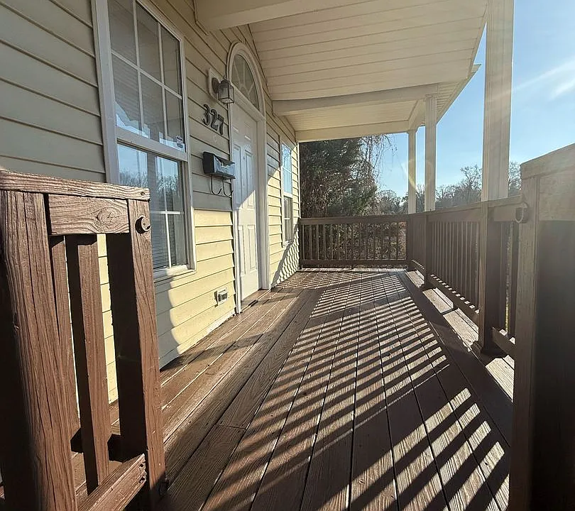 327 Taylor St