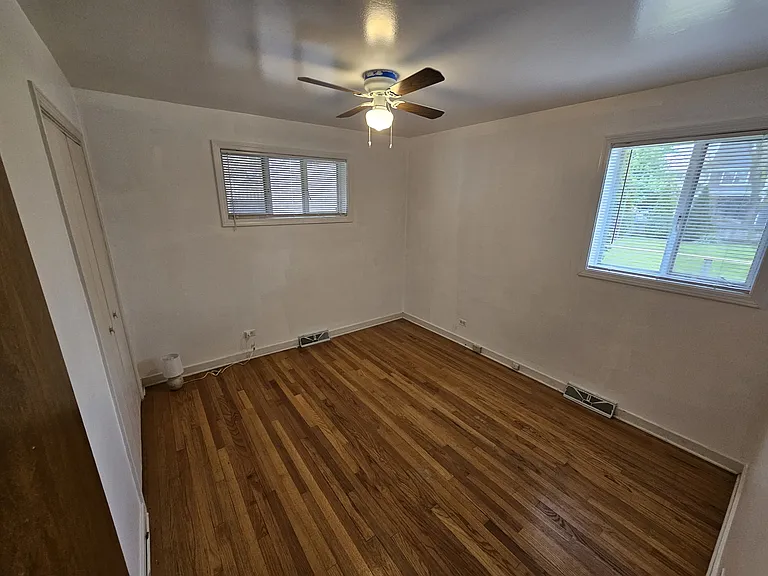 469 N Ridgeland Ave — Photo 13