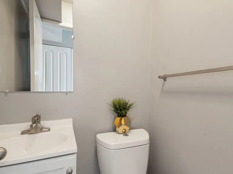 Fairway Ridge Apartments and Townhomes — Photo 37