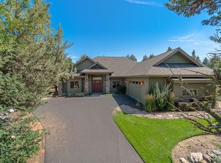 2082 Condor Dr, Redmond, OR 97756
