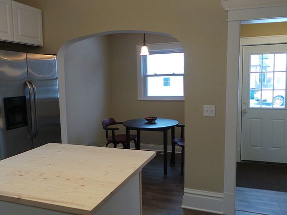 3rd image of 157 5th Ave N