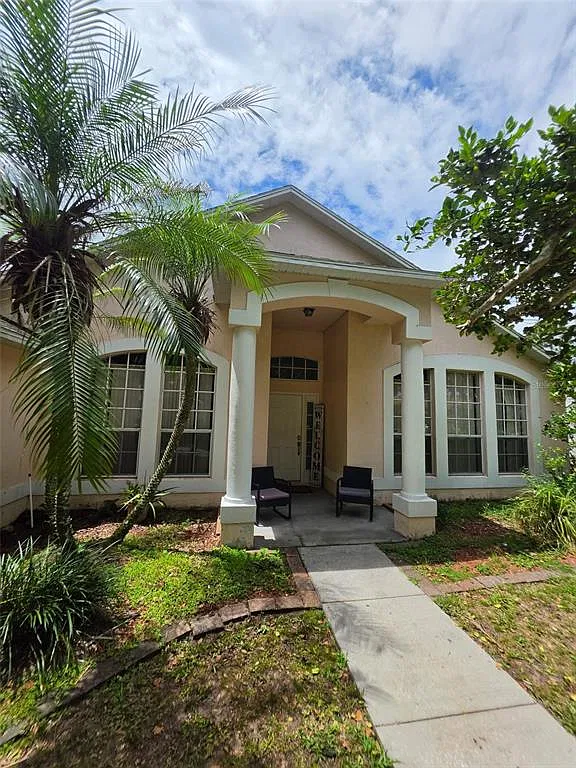 3 bed, 2.0 bath, 1794 sqft, $2,400 — Photo 3