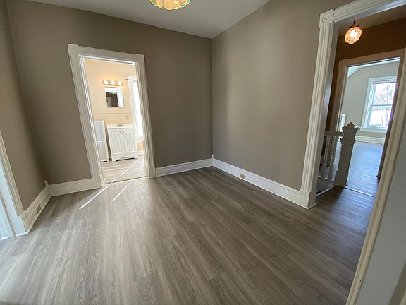 5th image of 122 Crandall St Floor 2